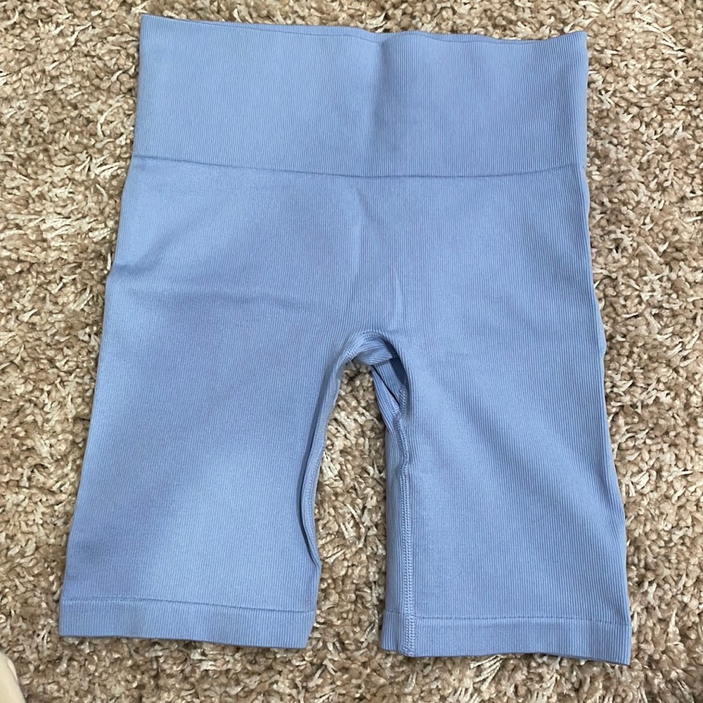 Blue ribbed biker short